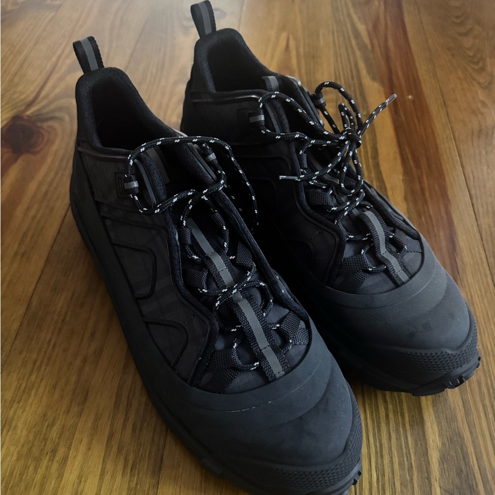 Burberry Black Athletic Men's Shoes